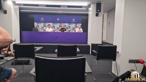 Novinarska konferenca Antona Žlogarja in Daria Vizingerja po tekmi.