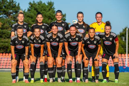 Stojijo: Vindišar, L. Kos, E. Kos, Sivolobova, Gavillet. Čepijo: Vilčnik, Rakovec, Hrga, Eferl, Malakhova, Kolbl.