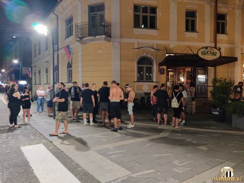 Pred Zvezdo. Pred Zvezdo.