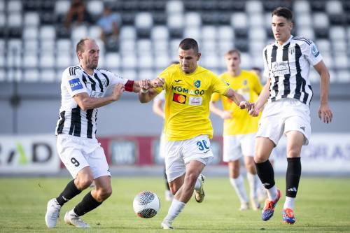 Matic Murško in Luka Turudija . Med njima je strelec dveh zadetkov Jakoslav Stanković. Matic Murško in Luka Turudija . Med njima je strelec dveh zadetkov Jakoslav Stanković.