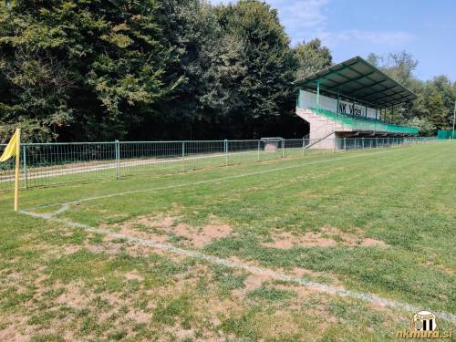 Pogled na tribuno v Veržeju.