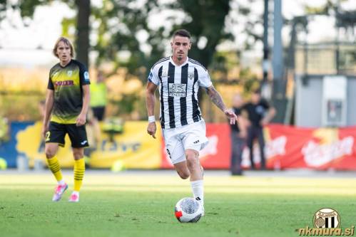 Dario Vizinger v eni izmed akcij Mure.