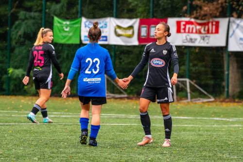 Gaja Ambrožič in Yana Malakhova. Gaja Ambrožič in Yana Malakhova.