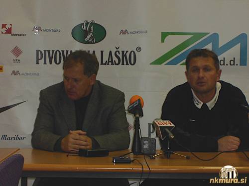 Na novinarski konferenci po tekmi. Levo trener Mure Milan Miklavič, desno trener Maribora Matjaž Kek. Na novinarski konferenci po tekmi. Levo trener Mure Milan Miklavič, desno trener Maribora Matjaž Kek.