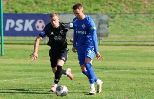 Aljaž Antolin in Robert Murić v dresu Slaven Belupa. Aljaž Antolin in Robert Murić v dresu Slaven Belupa.