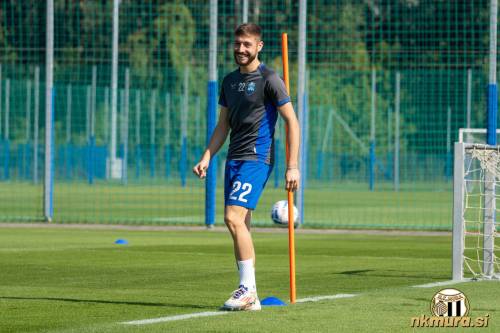 Roko Jurišić na enem izmed treningov Osijeka. Roko Jurišić na enem izmed treningov Osijeka.