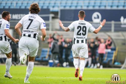 Vizinger po prvem doseženem zadetku proti Celju. Vizinger po prvem doseženem zadetku proti Celju.