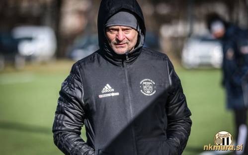 Franc Fridl na tekmi kot trener Slovenske Bistrice. Franc Fridl na tekmi kot trener Slovenske Bistrice.