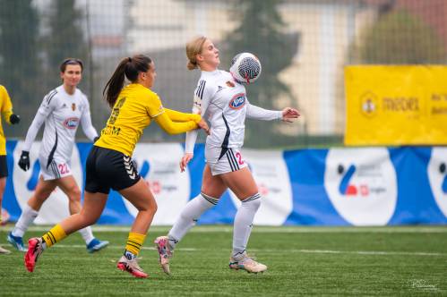 Ayla Skenderović in Lea Dolinar. Ayla Skenderović in Lea Dolinar.