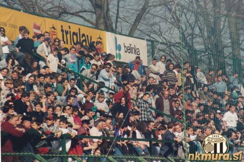 Severna tribuna. Severna tribuna.