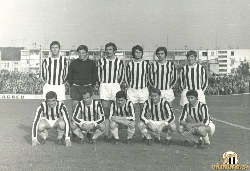 Zagreb : Mura, 1. oktober 1972. Stadion Kranjčevićeva. Stojijo od leve: Kopač, Cirkvenčić, Glažar, Gavrilović, Posavec, Husar. Čepijo: Binkovski, Krajnc, Košak, Pintarič in J. Horvat. Zagreb : Mura, 1. oktober 1972. Stadion Kranjčevićeva. Stojijo od leve: Kopač, Cirkvenčić, Glažar, Gavrilović, Posavec, Husar. Čepijo: Binkovski, Krajnc, Košak, Pintarič in J. Horvat.