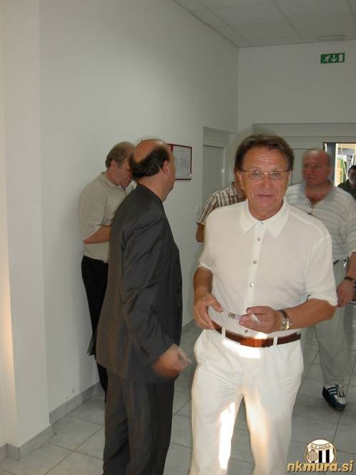 Miroslav Blažević v klubskih prostorih.
