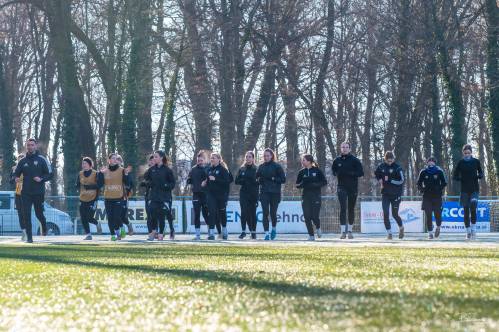 Murašice so se prvi dan potile na igrišču z umetno travo. Murašice so se prvi dan potile na igrišču z umetno travo.