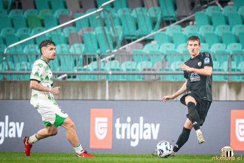 Matic Vrbanec se je na tekmi proti Olimpiji vpisal med strelce. Matic Vrbanec se je na tekmi proti Olimpiji vpisal med strelce.