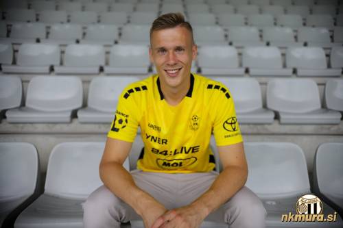 Klemen Mihelak v dresu FK Jablonca. Klemen Mihelak v dresu FK Jablonca.