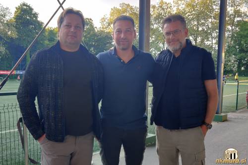 Robert Kuzmič (predsednik), Ivan Kurtušić (trener) in Knut Schulz (športni direktor) pred občnim zborom Mure.