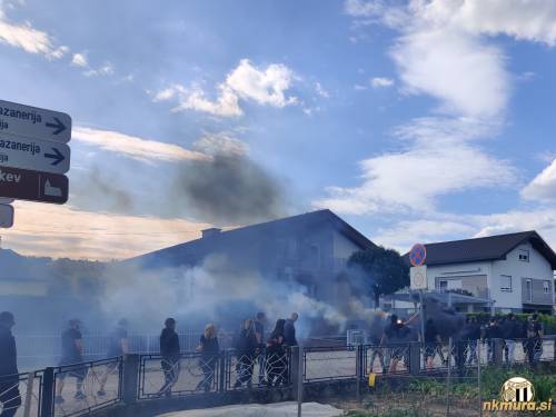 Na Razlagovi ulici. Na Razlagovi ulici.