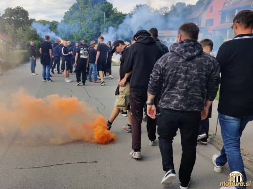 Na Razlagovi ulici. Na Razlagovi ulici.