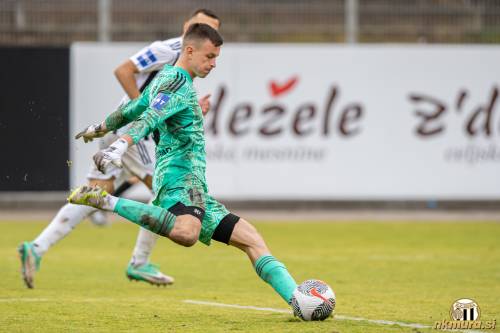 Florijan Raduha je po izboru obiskovalcev strani NK Mura skozi čas izbran za najboljšega posameznika sezone 2024/2025. Florijan Raduha je po izboru obiskovalcev strani NK Mura skozi čas izbran za najboljšega posameznika sezone 2024/2025.