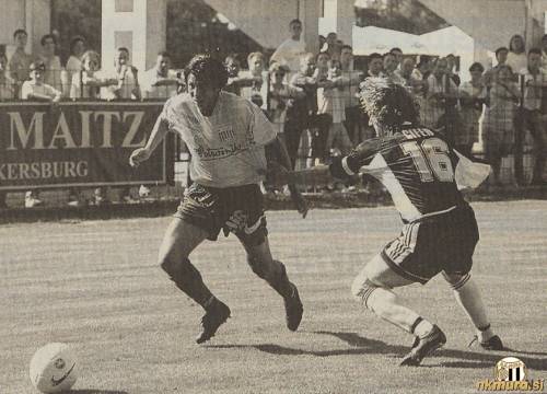 Simon Baranja in Feri Cifer na 20. prvenstvenem derbiju med Potrošnikom in Muro. Simon Baranja in Feri Cifer na 20. prvenstvenem derbiju med Potrošnikom in Muro.