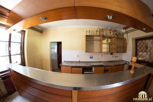 Rušenje nekdanjih slačilnic. Rušenje nekdanjih slačilnic.