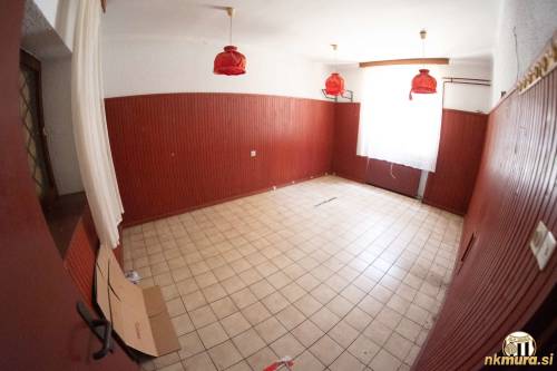 Rušenje nekdanjih slačilnic. Rušenje nekdanjih slačilnic.