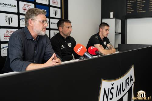 Knut Schulz, Ivan Kurtušić in Dario Vizinger na novinarski konferenci ob pričetku priprav na sezono 2025/26.