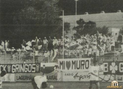 Black Gringosi pred začetkom tekme. Black Gringosi pred začetkom tekme.