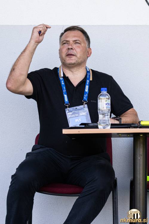 Delegat Damjan Anželj. Delegat Damjan Anželj.