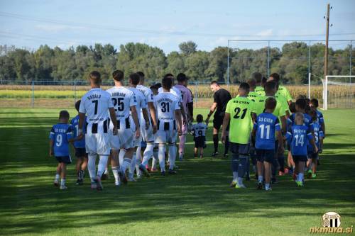 Prihod na igrišče.