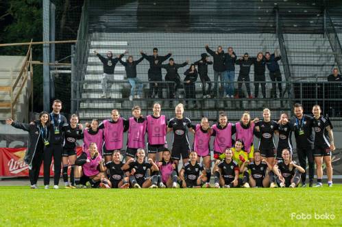 Murašice je bodrila tudi navijaška skupina Black Gringos. Stojijo od leve: Kim Juršnik (oseba medicinske stroke), Domen Kotnjek (pomočnik trenerja), Dasović Ravnik, Kavaš, Serec, Horvat, Cvetkovič, Vindišar, Hrga, E. Kos, Truntič, Dolinar, Paneska, Damjan Vuzem (trener vratark), Kravets. Čepijo: Vilčnik, Šoštarič Karič, L. Kos, Jakšič, Malakhova, Milović, Nemet, Rakovec in Omerza. Murašice je bodrila tudi navijaška skupina Black Gringos. Stojijo od leve: Kim Juršnik (oseba medicinske stroke), Domen Kotnjek (pomočnik trenerja), Dasović Ravnik, Kavaš, Serec, Horvat, Cvetkovič, Vindišar, Hrga, E. Kos, Truntič, Dolinar, Paneska, Damjan Vuzem (trener vratark), Kravets. Čepijo: Vilčnik, Šoštarič Karič, L. Kos, Jakšič, Malakhova, Milović, Nemet, Rakovec in Omerza.