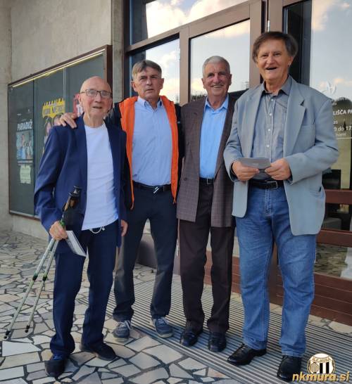 Stanko Maučec, Štefan Šavel, Karel Glažar in Vladimir Kukanja na slavnostni akademiji ob stoletnici Mure. Fotografija je nastala 27. septembra 2024.