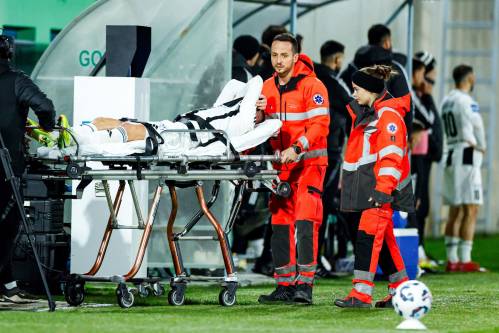 Luka Bobičanec je na tekmi Primorju (23. november 2025) utrpel poškodbo sprednjih križnih vezi.