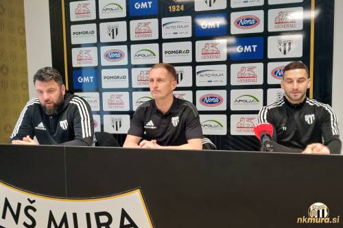 Smiljan Kuhar (predstavnik za medije), Darjan Slavic (trener) in Nino Kouter (kapetan).