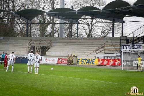 Enajstmetrovka za Aluminij.