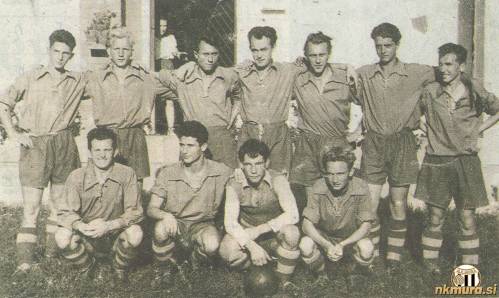 Nogometaši NK Mura takoj po vojni (od leve): Franc Kološa, Ludvik Norčič, Jure Vrtarič, Franc Kološa, Franc Sečko, Mirko Babič in Janez Horvat. Čepijo: Robert Cvetič, Ciril Klajnšček, Franc Režonja in Štefan Norčič.