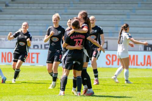 Veselje murašic po zadetku Yane Malakhove.