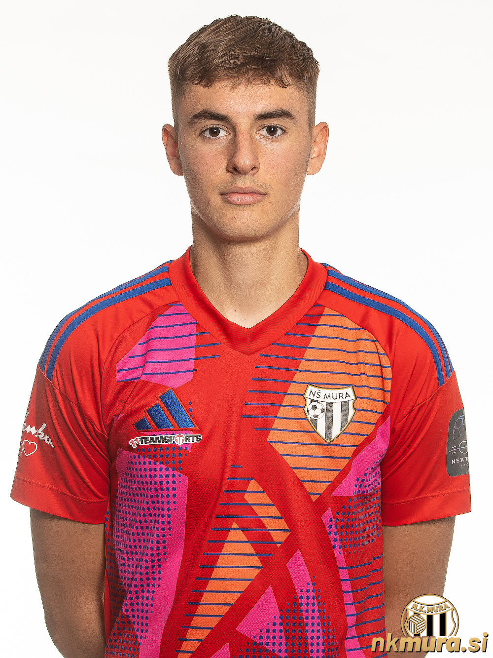 AljazStrajnarU19_2024.jpg Aljaž Strajnar leta 2024 v dresu mladinske ekipe Mure.
