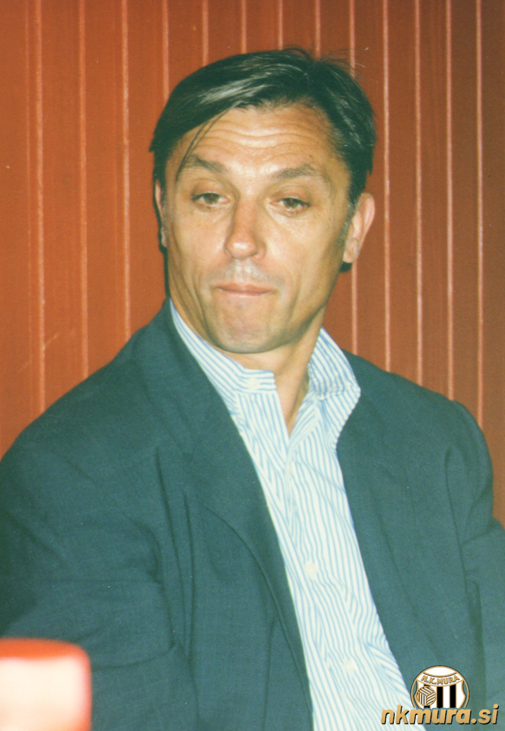 Zlatko Kranjčar na  novinarski konferenci ob podpisu pogodbe z Muro. Zlatko Kranjčar na  novinarski konferenci ob podpisu pogodbe z Muro.