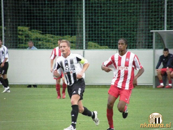 Darjan Slavic na tekmi proti Crveni zvezdi. Darjan Slavic na tekmi proti Crveni zvezdi.