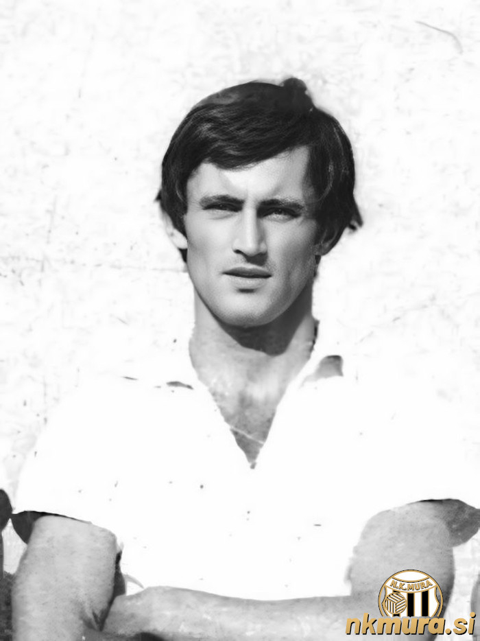 VladimirKukanja1975.jpg Vladimir Kukanja mlajši leta 1975.