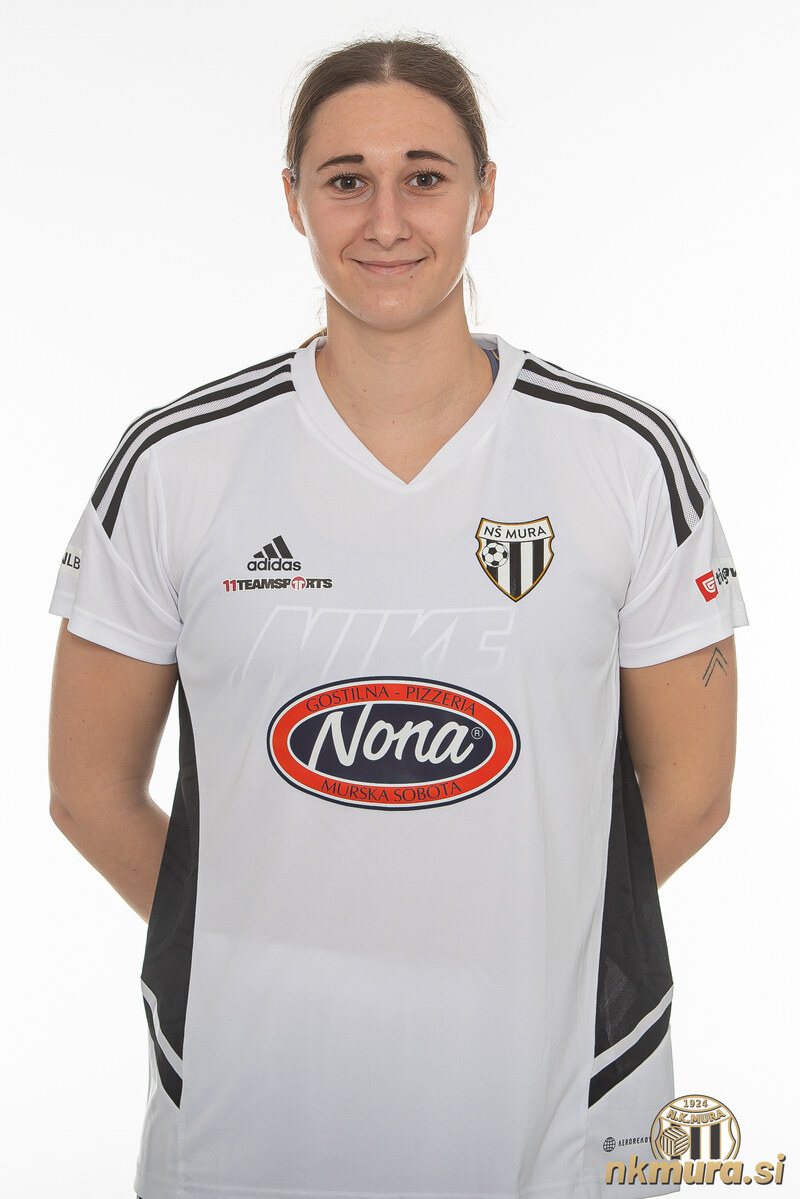 InesSok_DSC2751.jpg Ines Sok leta 2023.
